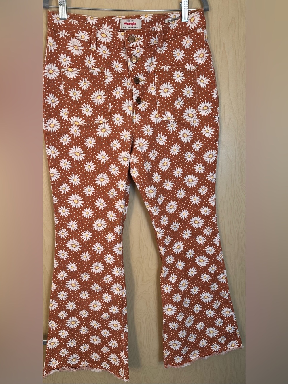 Retro Daisy Print Wrangler Button Fly Sailor Cut Jeans - Picture 2 of 9